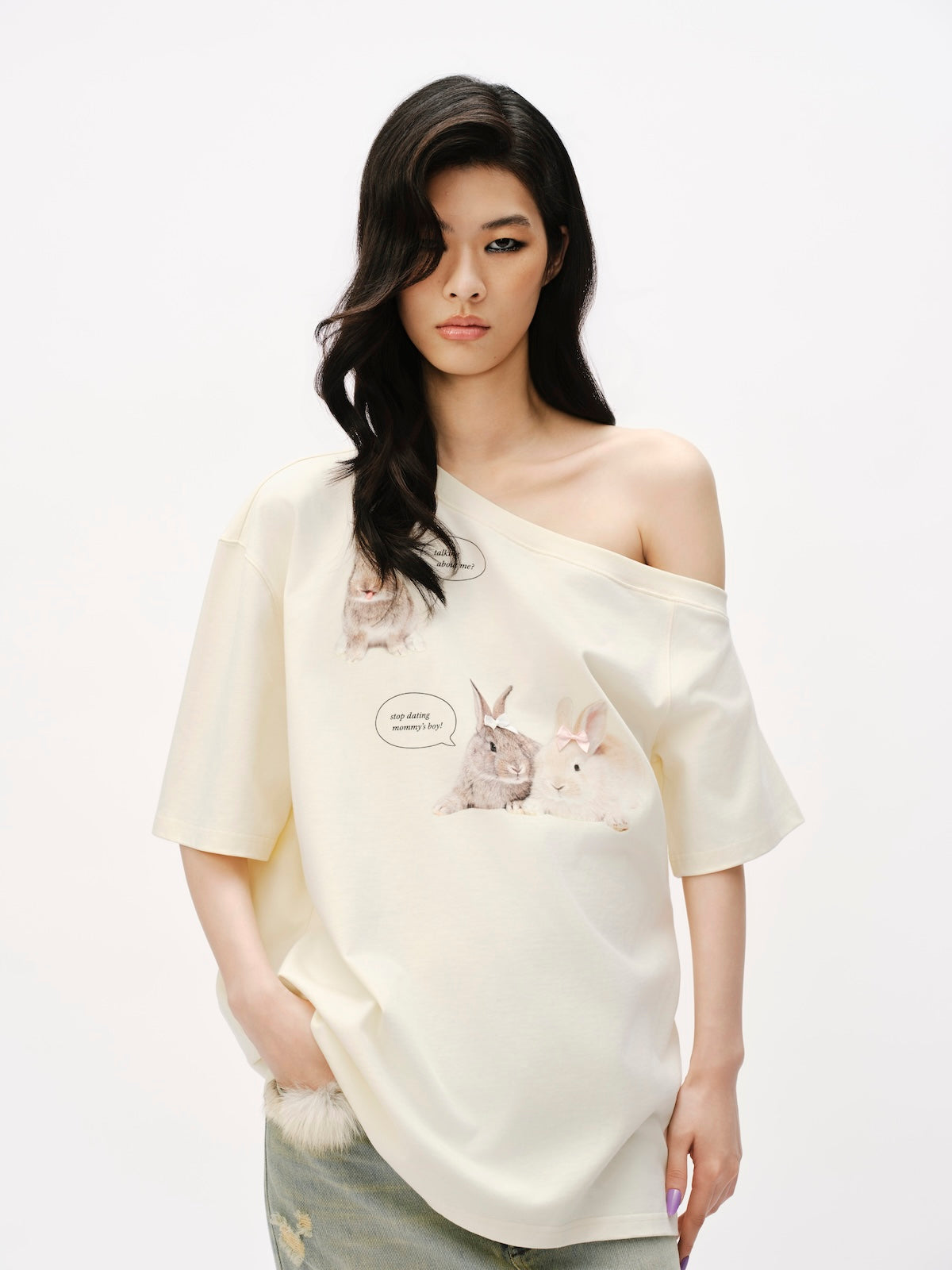 Beige Rabbit Printed One-Shoulder Short Sleeve T-Shirt
