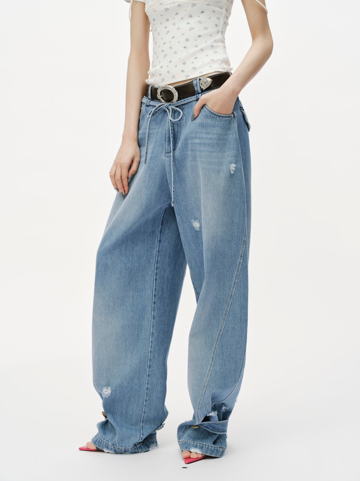 Adjustable Barrel Jeans
