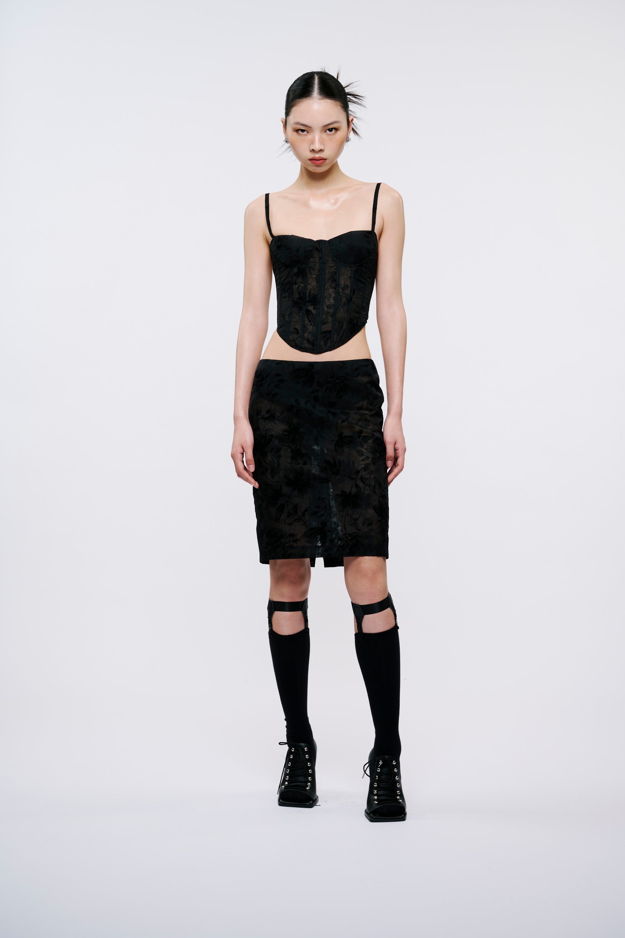LOW-WAIST BLACK BURNT-VELVET SHORT SKIRT - Main Image